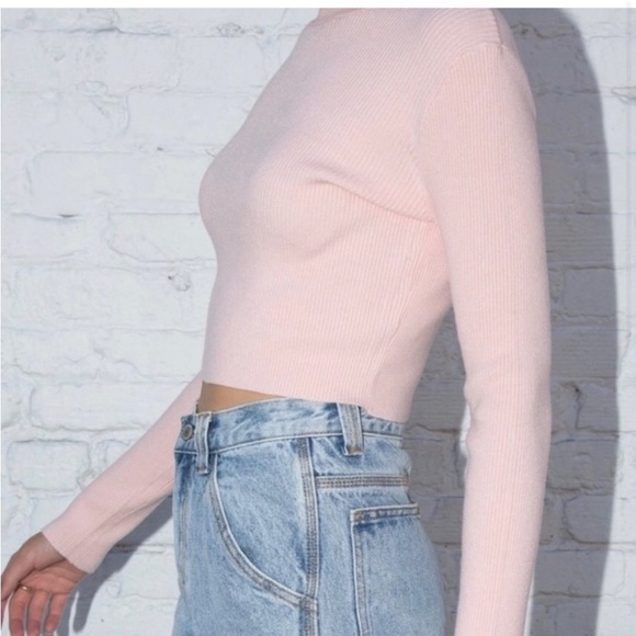 Brandy Melville Baby Pink Cropped Ribbed Sweater - Picture 4 of 9